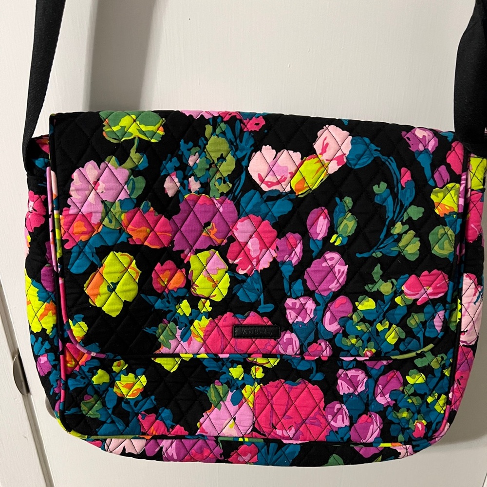 Vera Bradley Hilo Meadow 17” Messenger Laptop Bag w/ 7 Pockets